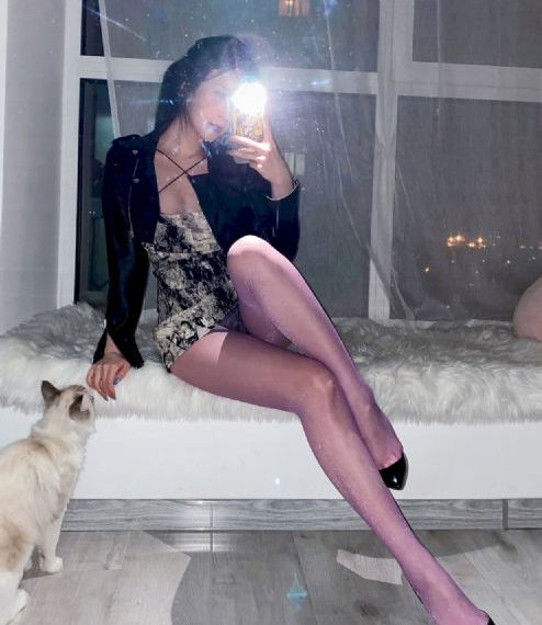 美女双乳峰榨乳一区二区播放_BD英语免费观看