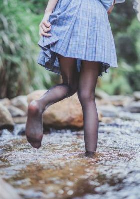 欧美女模登山风光无限_剧情片在线观看高清